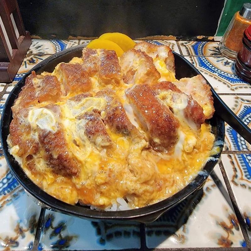 厚切りカツ丼(とんかつ七兵衛 三宮店)