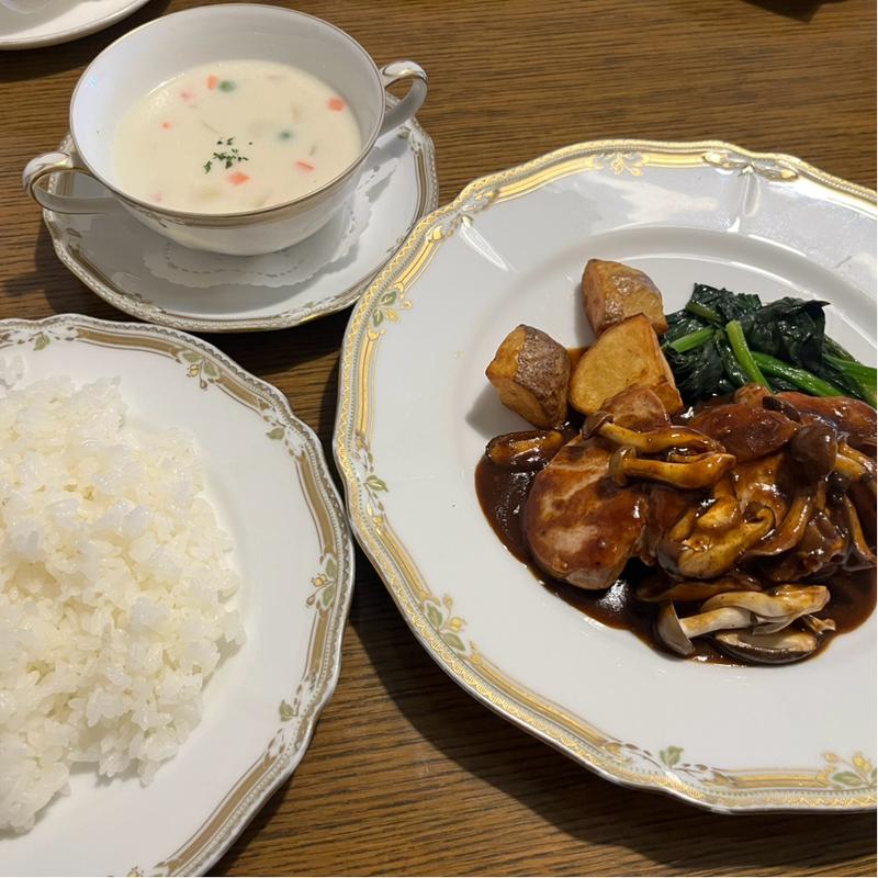 ポークヒレキノコソース(肉料理プチハウス)