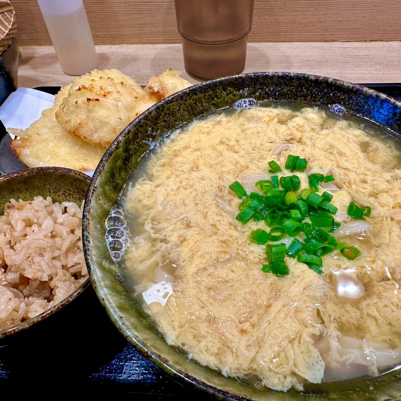 かけうどん、かしわ天(博多うどん「はし田たい吉」新橋)