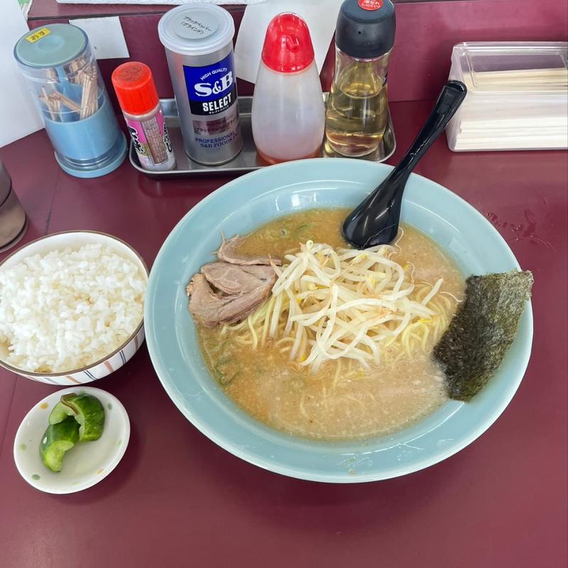 味噌ラーメン　半ライス(ニューラーメンハウス)