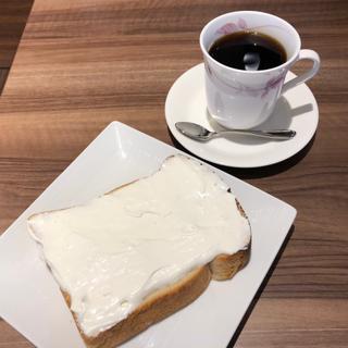 たっぷりクリームのトースト・アメリカンコーヒー(高倉町珈琲 戸田店)