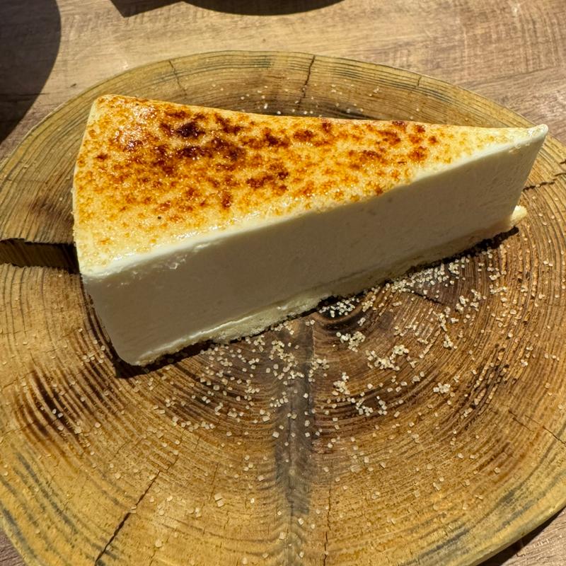 炙りチーズケーキ(Italian kitchen vansan 金町店)