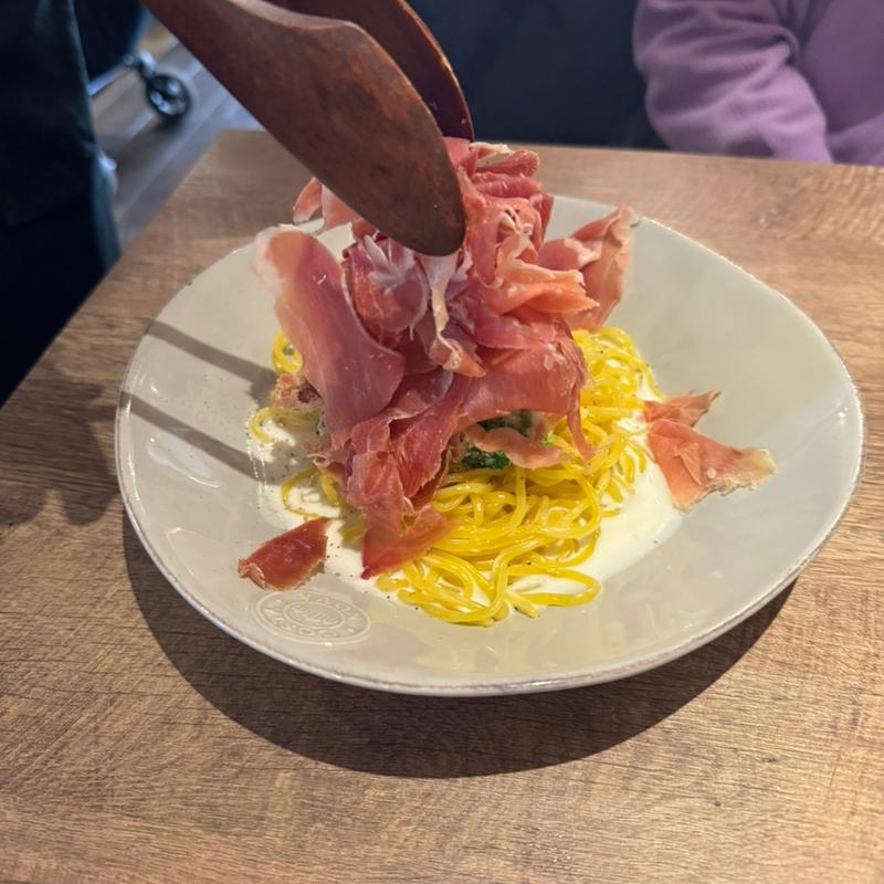生ハム乗せ放題クリームパスタ(Italian kitchen vansan 金町店)