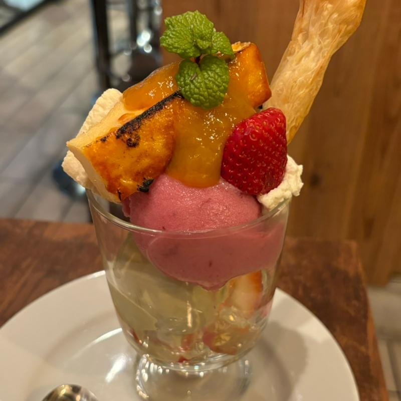 大人の〆パフェ(maison de charcuterie Lumiere（メゾン ド シャルキュトリー リュミエール）)