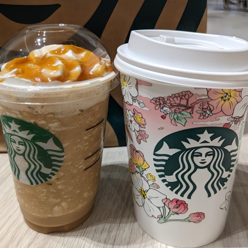 キャラメルフラペチーノ・アーモンドミルクラテ(スターバックスコーヒー ららぽーと門真店)