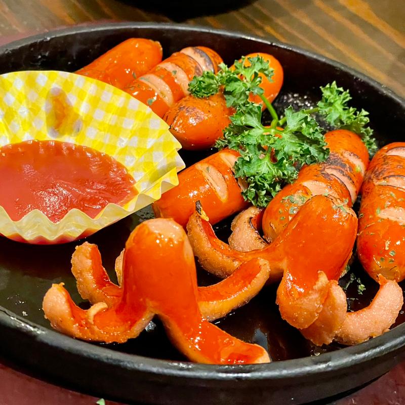 赤ウインナー(鶏吉 東上野本店)