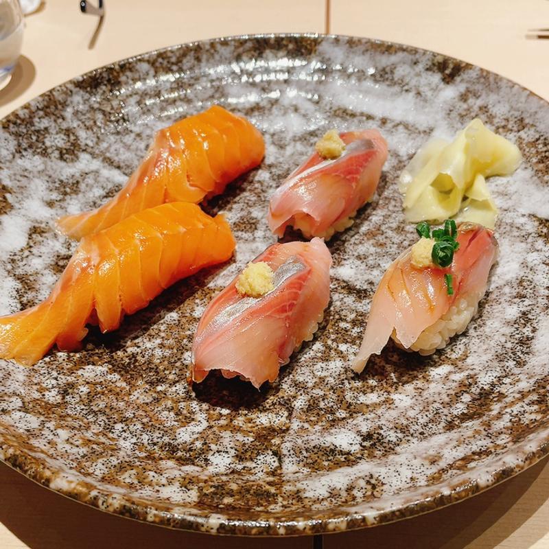 サーモン　あじ　ニシン(おたる亭弥助（OTARUTEI YASUKE）)