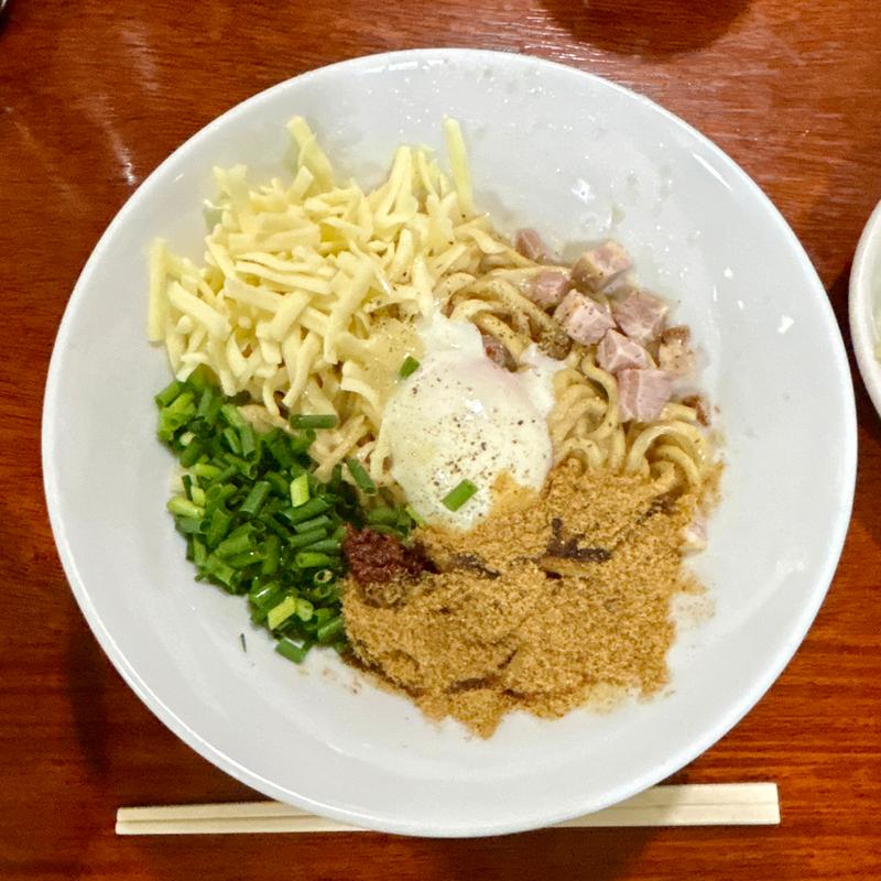 濃厚まぜそば(らーめん居酒屋 響)