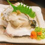 生岩牡蠣(立ち呑み あたりや食堂 東通り店)