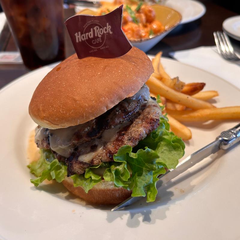 マッシュルームチーズバーガー(ハードロックカフェ 上野駅 （Hard Rock CAFE）)