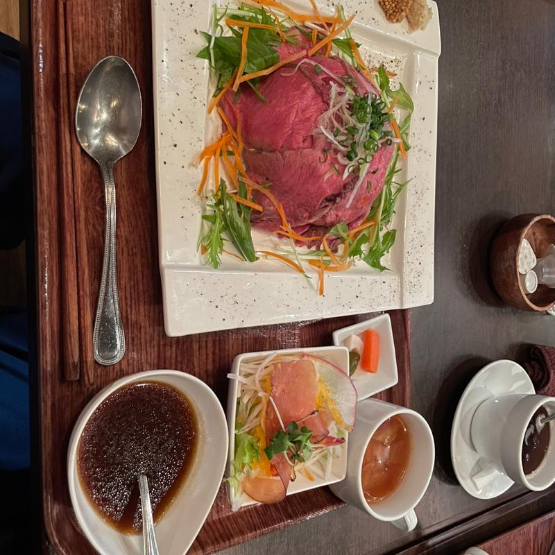 極上ローストビーフ丼(匠のローストビーフ キッチンフォーク 東京 日暮里店)