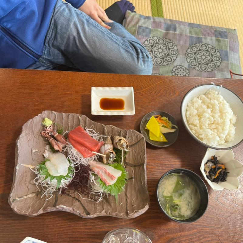 五点刺身盛り定食(おさかな食堂 やまや)