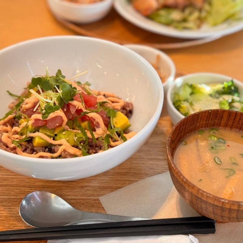 アボカドとマグロの 明太子どんぶり(和カフェyusoshi 町田)