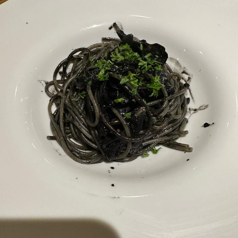 イカ墨パスタ(Rinda bar de espanola)