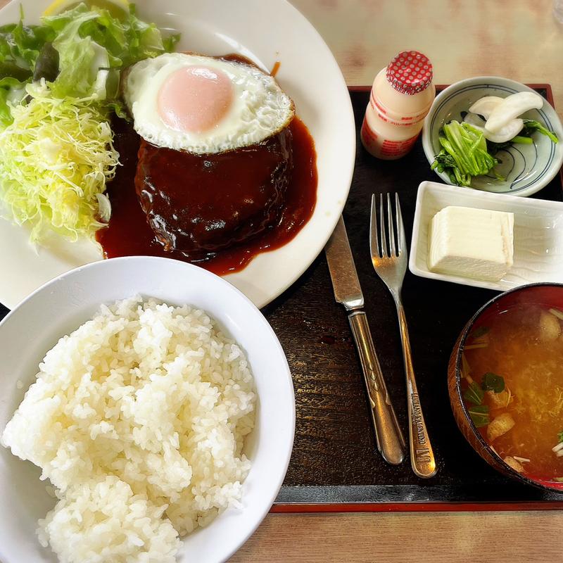 ハンバーグ定食(<民宿>しをみ食堂 )