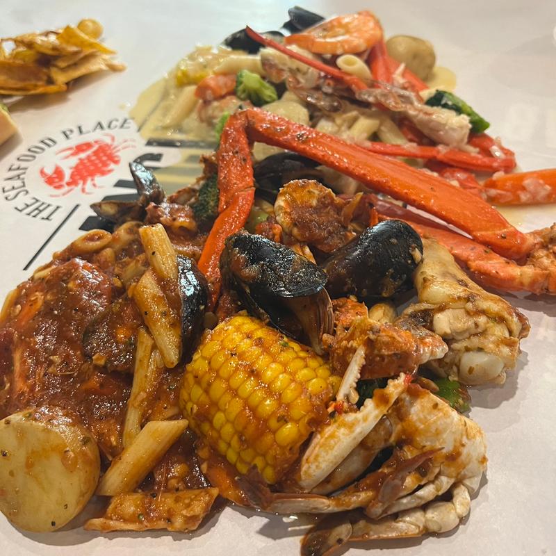   カニの手づかみランチコース(ダンシングクラブ東京)