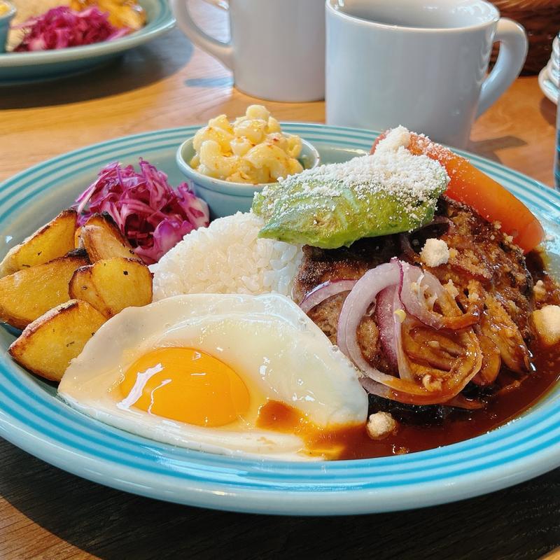 アボカドハンバーグロコモコ(コナズ珈琲八千代緑が丘)