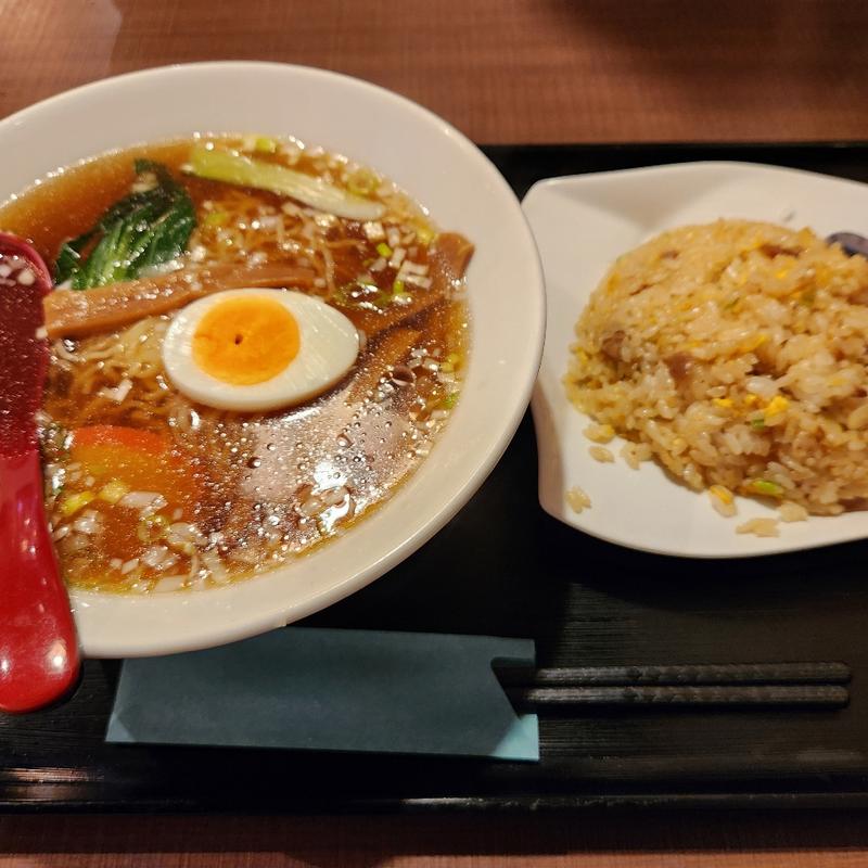 ラーメン半チャーハンセット(美味楼 （ビミロウ）)