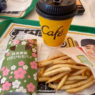 抹茶わらび餅パイ+マックポテト+コーヒー
