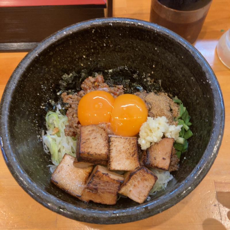 まぜそば卵黄W角切りチャーシュー(麺屋いっちょう 東海店)