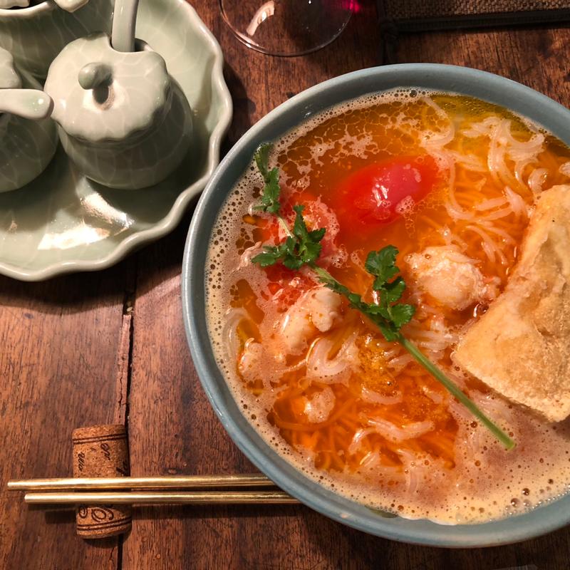 ブンリュウクァ(トマト入り蟹出汁麺)(Stand Bò Bún （スタンド ボ ブン）)