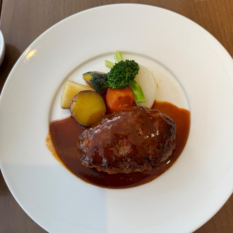 肉汁ジュワッとふわふわハンバーグ(洋食 かるみあ （【旧店名】洋食 ひきた）)