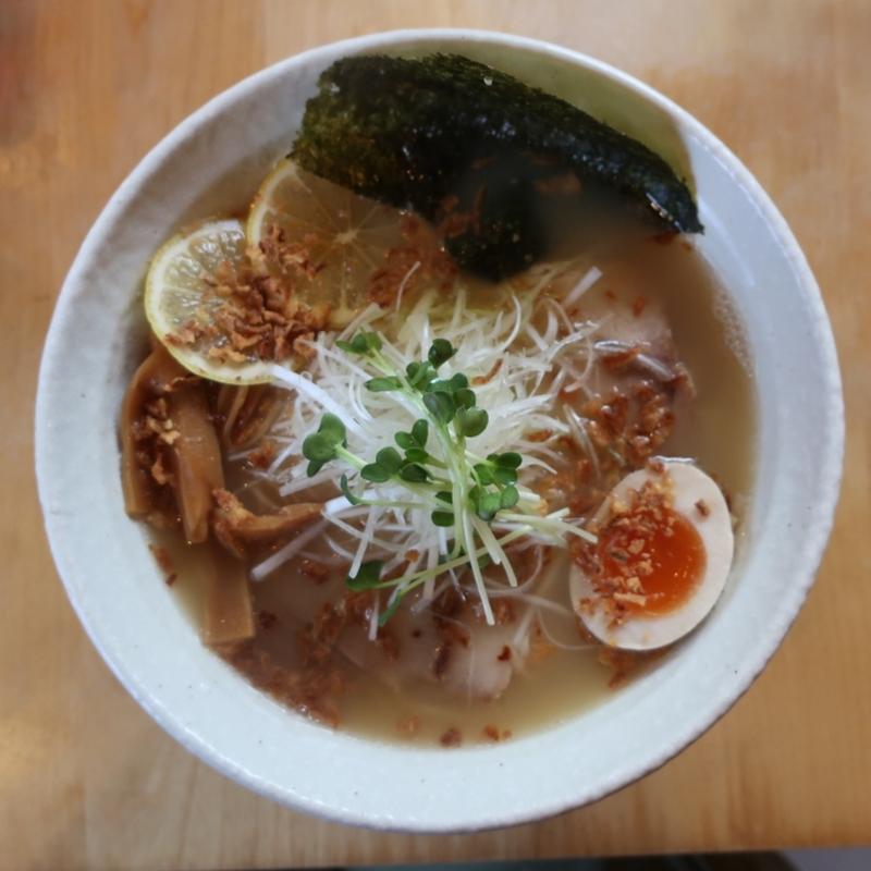 塩中華そば(中華そば すする)