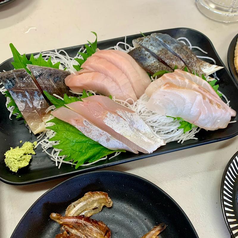 地魚のお刺身盛り合わせ(サザンビーチ ポセイドン茅ヶ崎)