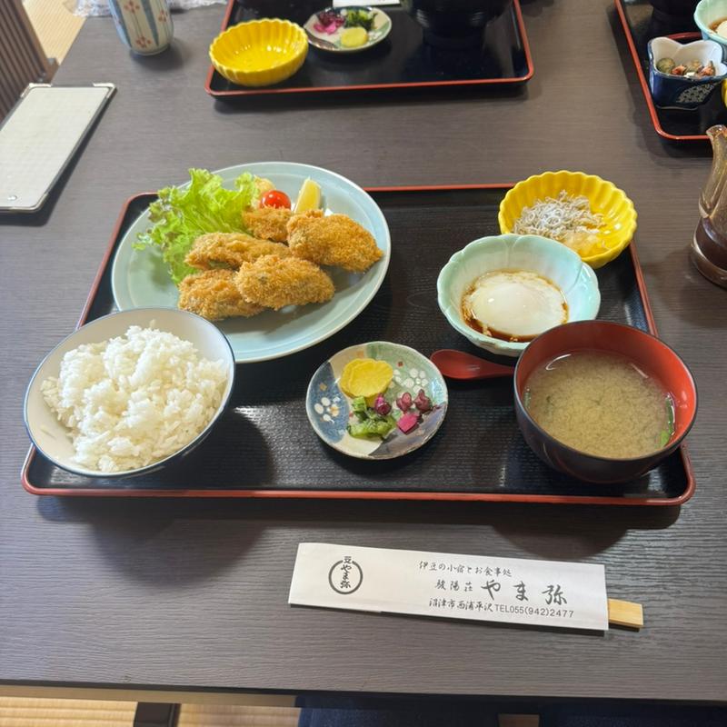 カキフライ定食(やま弥 （やまや）)