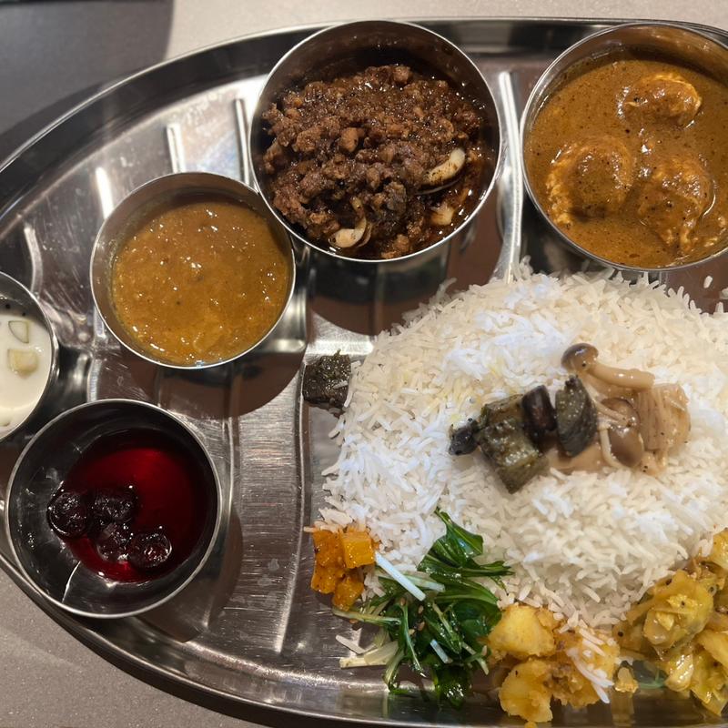 カレープレート　2種(スパイスアンドカレー黄金の風)