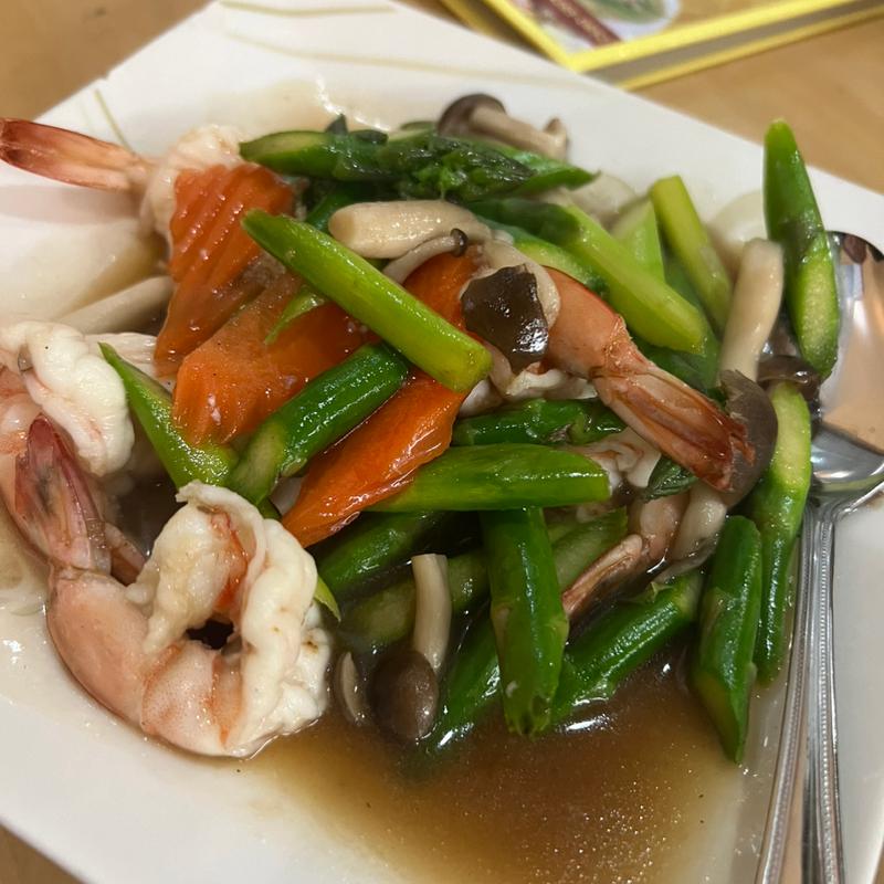 パット ノーマイファラン(ラーイタイ （Laaithai）)