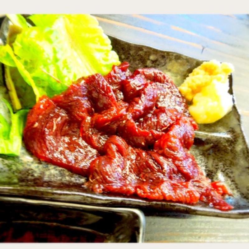 馬刺し(じもん)