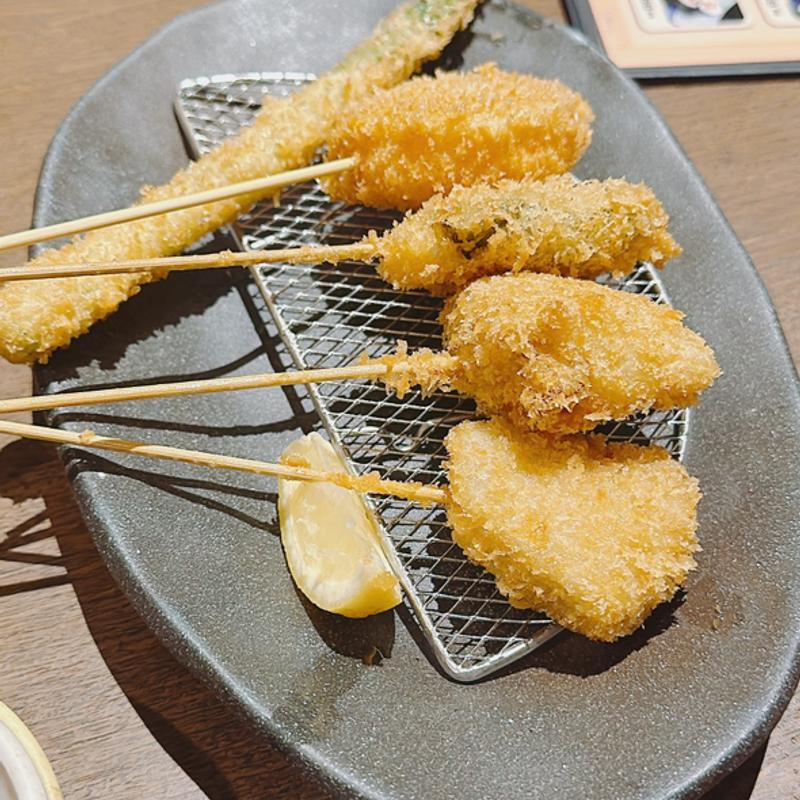 串カツ盛り合わせ(月の蔵人 （つきのくらびと）)