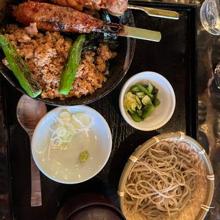 焼鳥丼と蕎麦のランチ(権八 渋谷 （GONPACHI）)