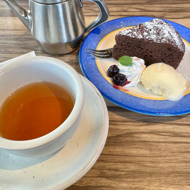 特製手作りケーキ　ドリンク付(Haleiwa cafe (ハレイワカフェ） 京都桂店)