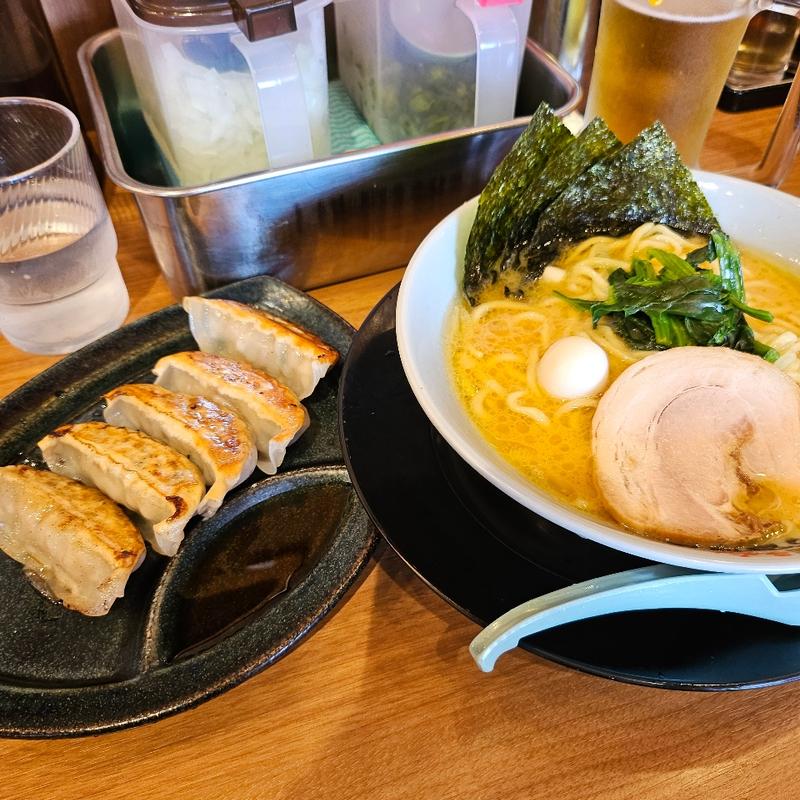 餃子セット(町田商店 由比ヶ浜店)