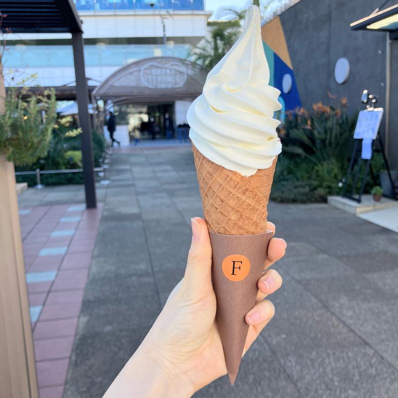 ジャージー牛乳のソフトクリーム(FLAVÉDO ROOFTOP フラベド ルーフトップ)