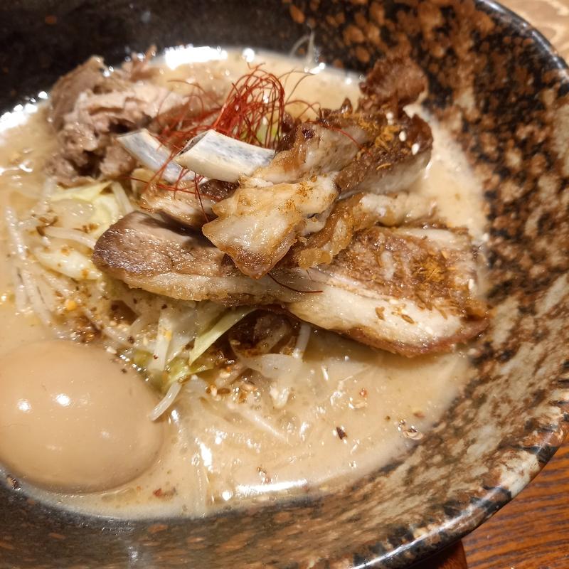 熟成白味噌ラーメン·スペアリブ(札幌味噌らーめん ひつじの木)