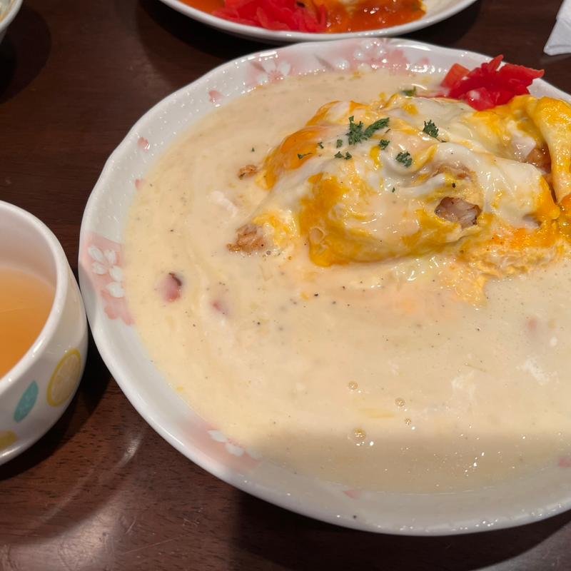 濃厚チーズのとろーりオムライス(ケチャップ味)(カフェヨロズ )