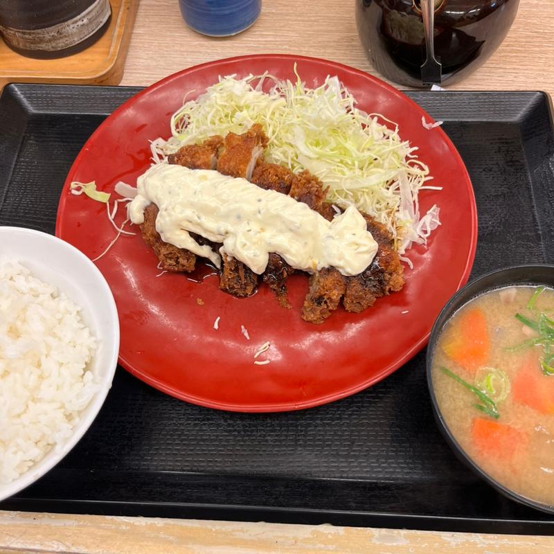 タルタルチキンカツ定食(かつや 新宿南口店 )