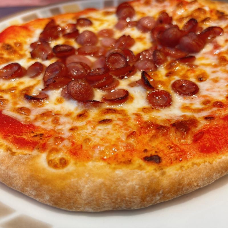 ソーセージピザ(サイゼリヤ 梅田センタービル店)