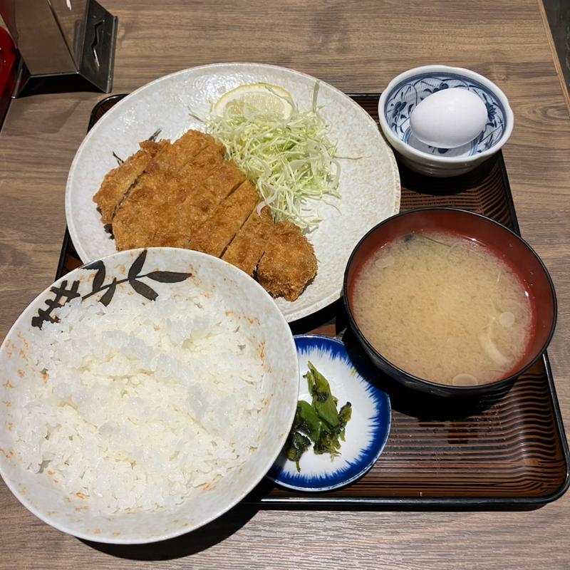 とんかつ定食(甚兵衛 １号店)