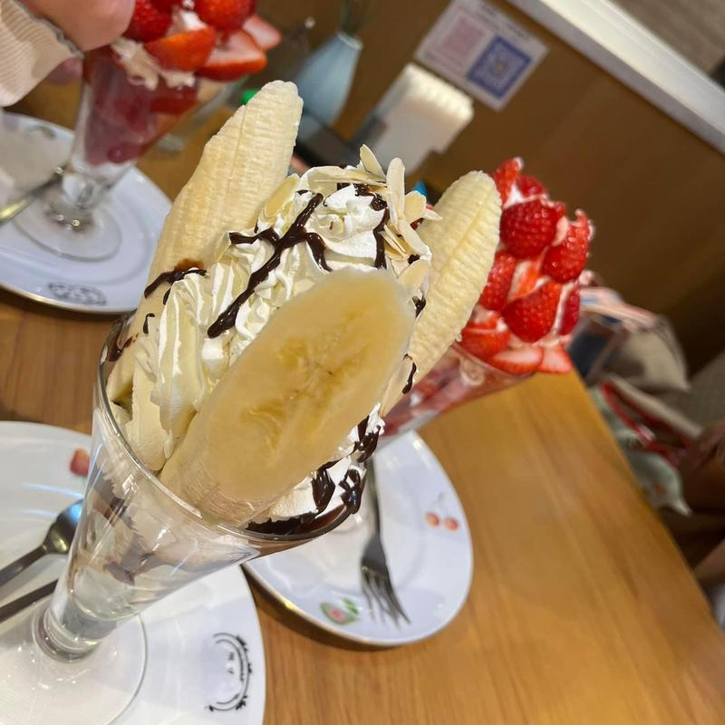 バナナパフェ(果樹園 リーベル)