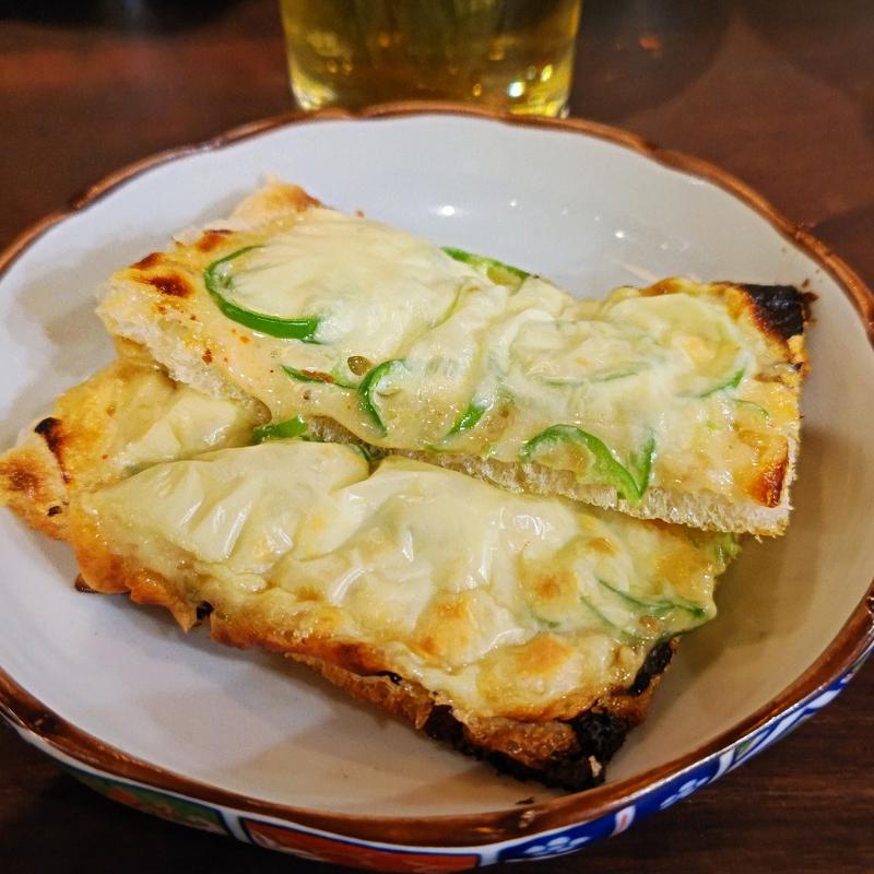 万願寺唐辛子と南関揚げのチーズ焼き(嘗胆)