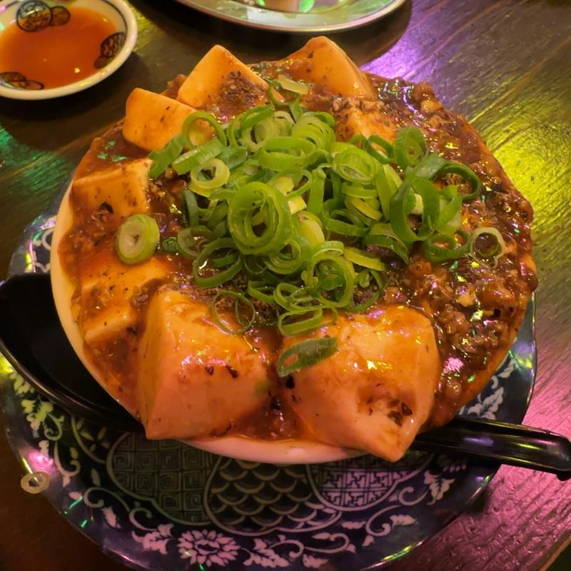 こぼれ麻婆豆腐(酒場グーニーズ)