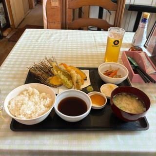 日替わり(天ぷら)定食+ビール(酒場そらまめ)