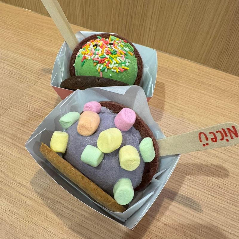 ハグサンドアイス(hug 3do（ハグサンド）アメリカンビレッジ店)