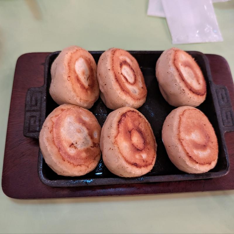 沸騰鉄鍋餃子(上海沸騰屋台 鶴亀酒家)