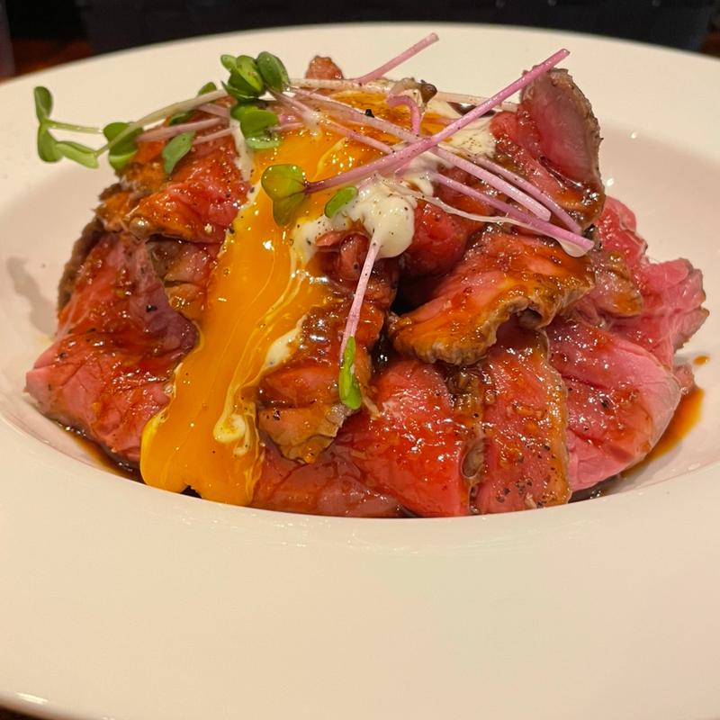 ローストビーフマウンテン(肉バル×イタリアン リトルブッチャー 浅草橋)