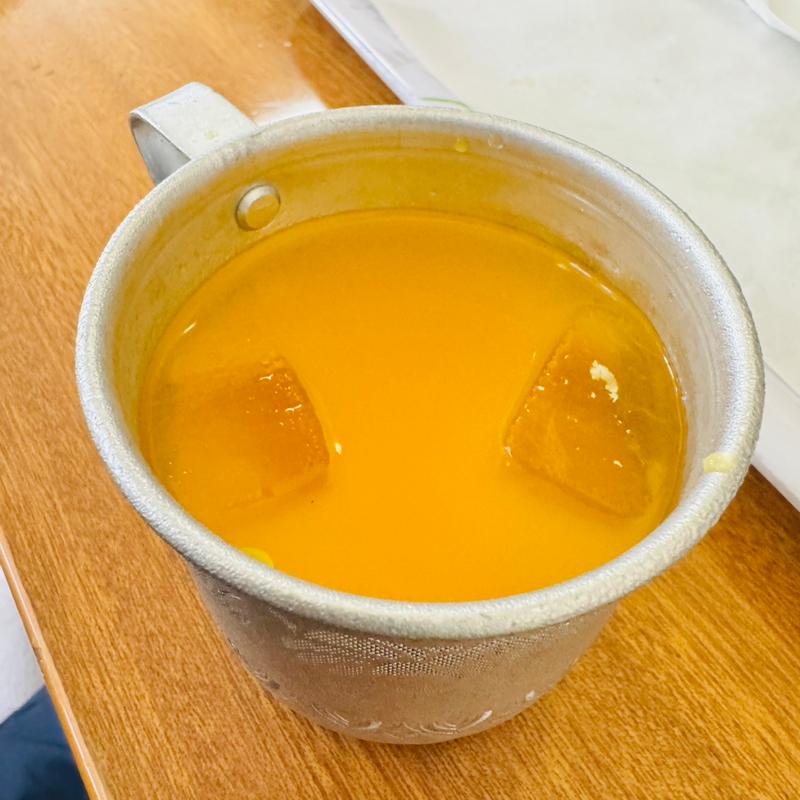 サービスマンゴージュース(ラムじいさんのインドカレー)